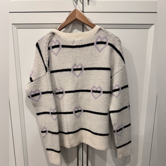 Cozy Women’s Sweater - Picture 4 of 4